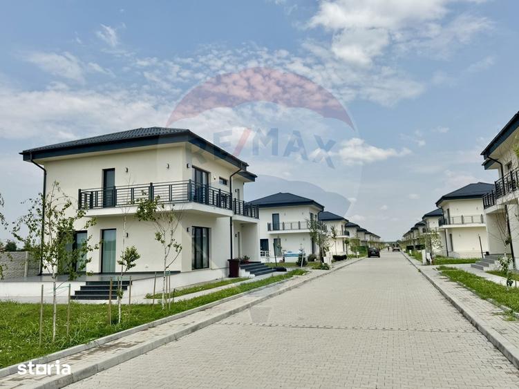 Casă cu 4 camere cu Teren 446.92 Mp în Corbeanca