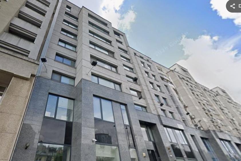 Birou, de 690 mp, în P-ța Universității