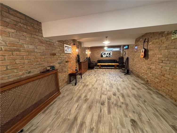 Casă individuală cu 6 camere cu Teren 702 Mp în Gura Câlnăului