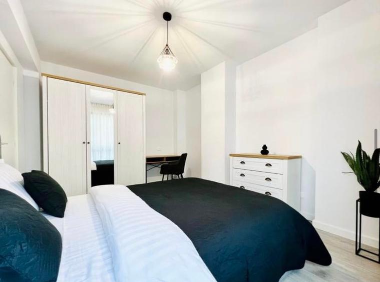 Apartament cu 2 camere semidecomandat în 13 Septembrie