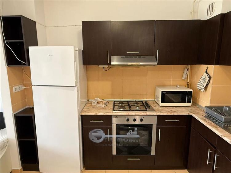Apartament cu 2 camere semidecomandat în Tătărași