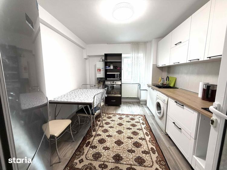 Apartament cu 3 camere decomandat în Păcurari