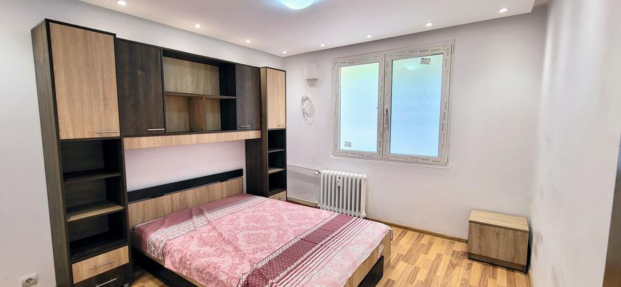 Apartament cu 3 camere decomandat în Dristor