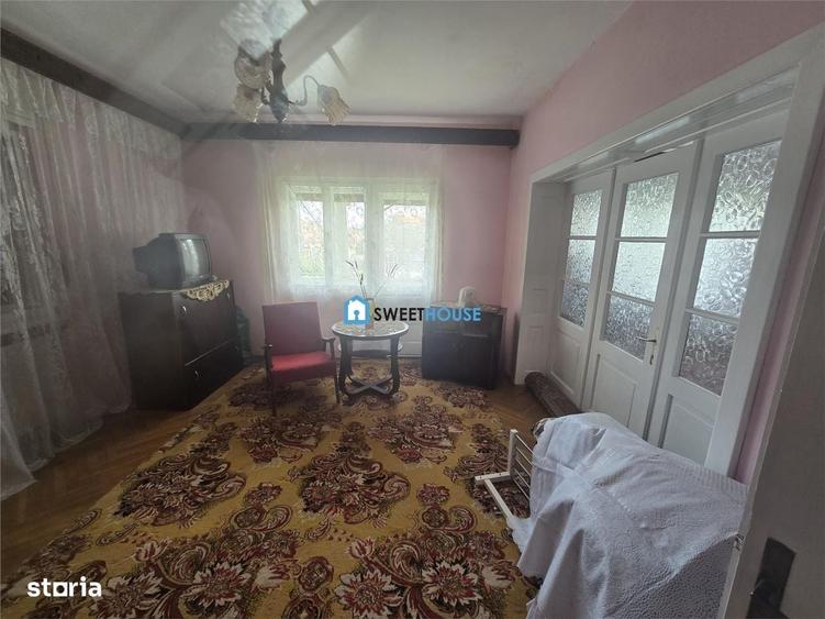 Casă cu 4 camere în Central