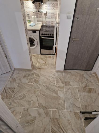 Apartament cu 2 camere decomandat în Angofa