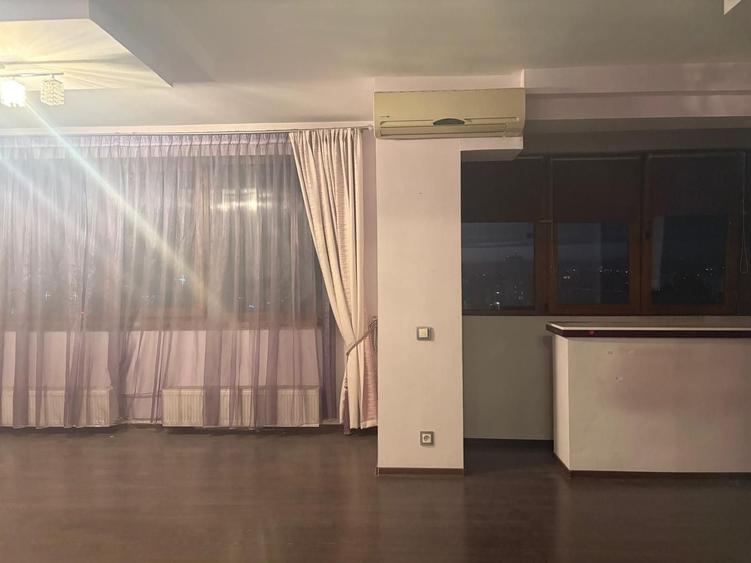 Apartament cu 2 camere semidecomandat, mobilat în Grivița