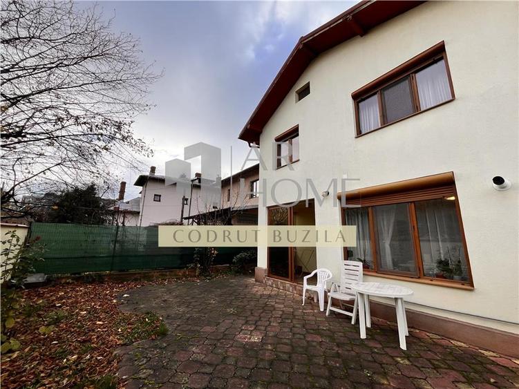 Casa 5 camere,  Ploiesti,  zona Bd. Castanilor - 23