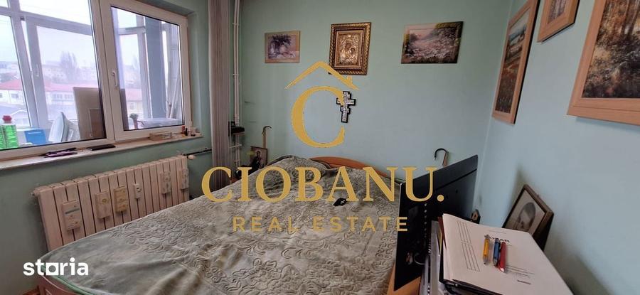 Apartament cu 3 camere semidecomandat în George Enescu