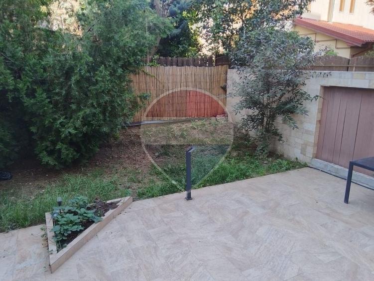 Apartament cu 2 camere, mobilat în Central