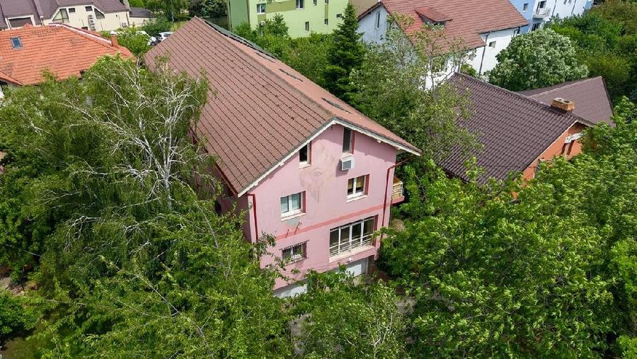 Casă cu Teren 471 Mp în Drumul Taberei