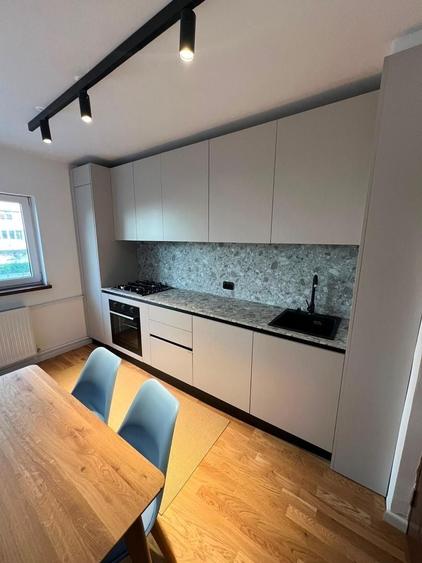 Apartament cu 2 camere decomandat, mobilat în Grivița