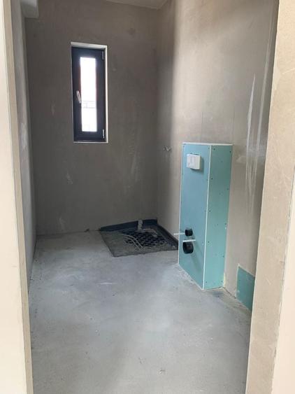 Duplex cu 4 camere cu Canalizare în Bună Ziua