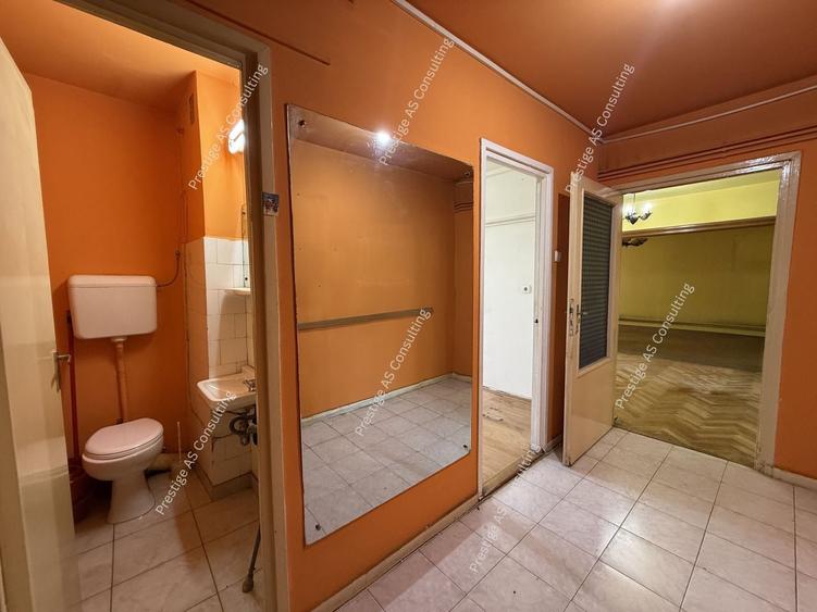 Apartament cu 4 camere decomandat în Central