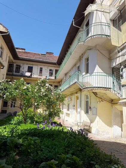 Apartament cu 3 camere, mobilat în P-ța Maria