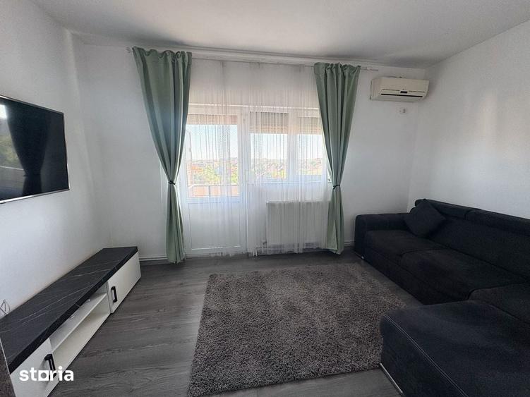 Apartament cu 3 camere decomandat în Sud