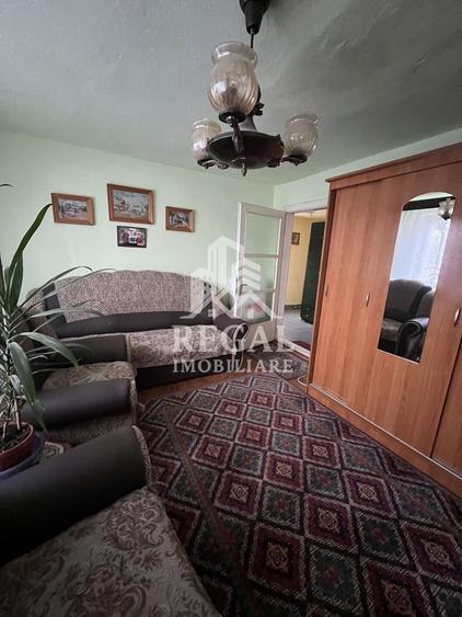 Casă individuală cu 7 camere cu Canalizare în Teliucu Inferior