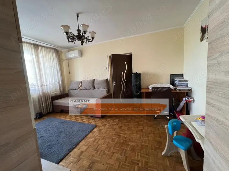 Apartament cu 2 camere semidecomandat în Calea București