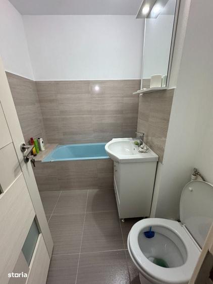 Apartament cu 3 camere decomandat în Mioveni