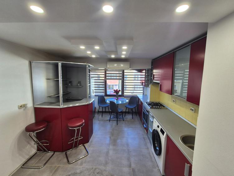Apartament cu 2 camere decomandat, mobilat în Micro IV
