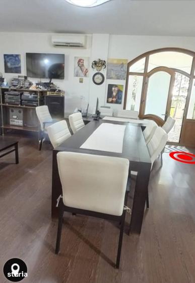 Casă cu 10 camere cu Teren 500 Mp în Nord