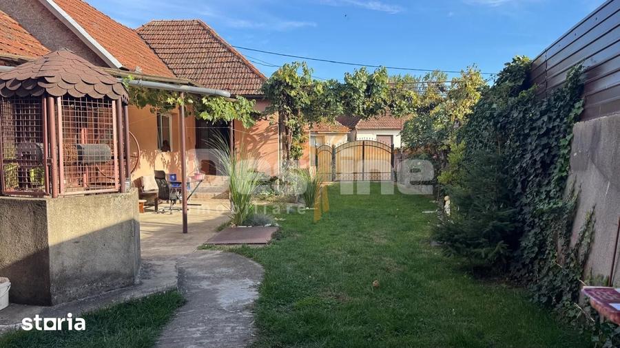 Casă cu 3 camere cu Teren 2121 Mp în Vadu Crișului