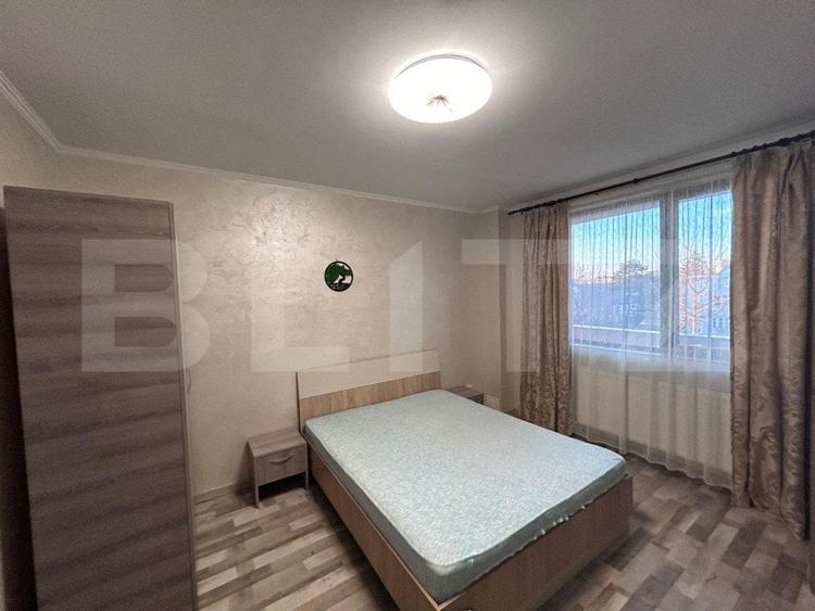Apartament cu 4 camere semidecomandat, mobilat în Ultracentral