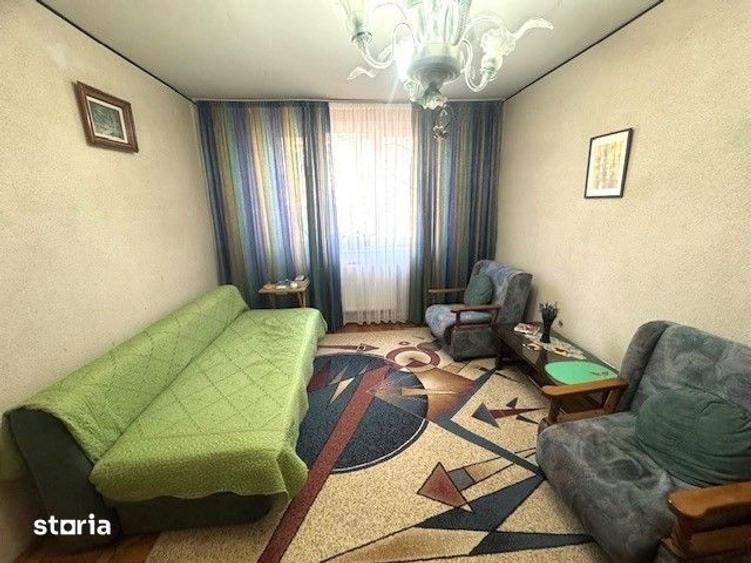 Apartament cu 3 camere decomandat în Central