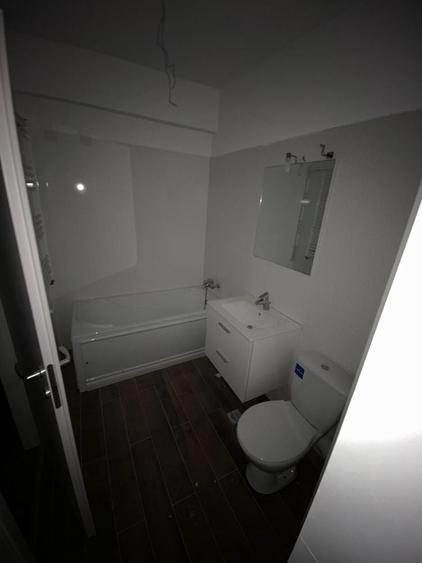 Apartament cu 3 camere decomandat în Băneasa