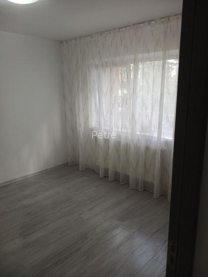 Garsoniera Trivale parter
