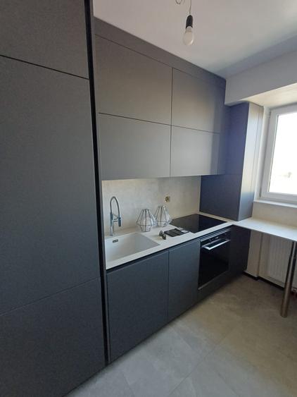 Apartament cu 2 camere semidecomandat în Theodor Pallady