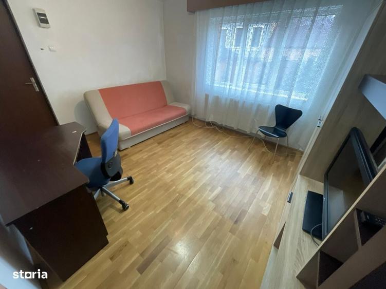Garsonieră decomandată în Central