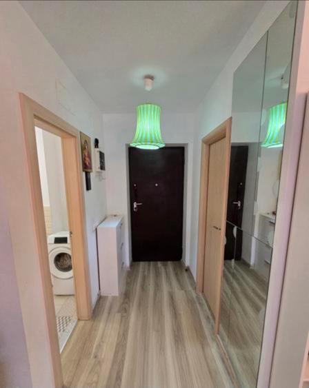Apartament cu 2 camere decomandat în Tineretului