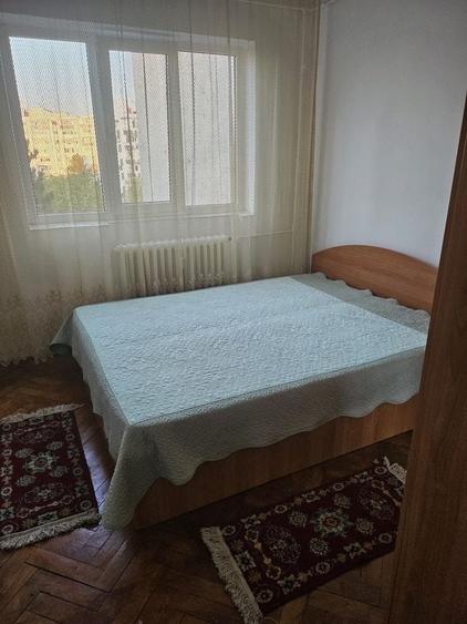 Apartament cu 2 camere semidecomandat în Exterior Vest
