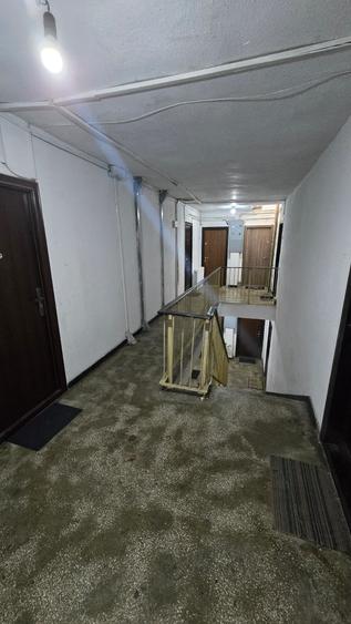 Garsonieră decomandată, mobilată în Crângași