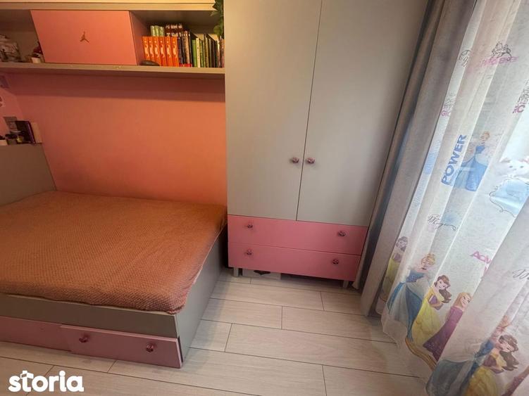 Apartament cu 3 camere decomandat în Drumul Taberei