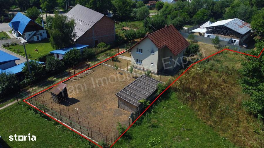 Casă cu 4 camere cu Teren 1960 Mp în Curtea de Argeș