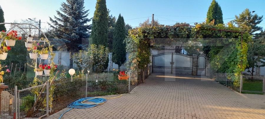 Casă individuală cu 4 camere cu Canalizare în Ițcani