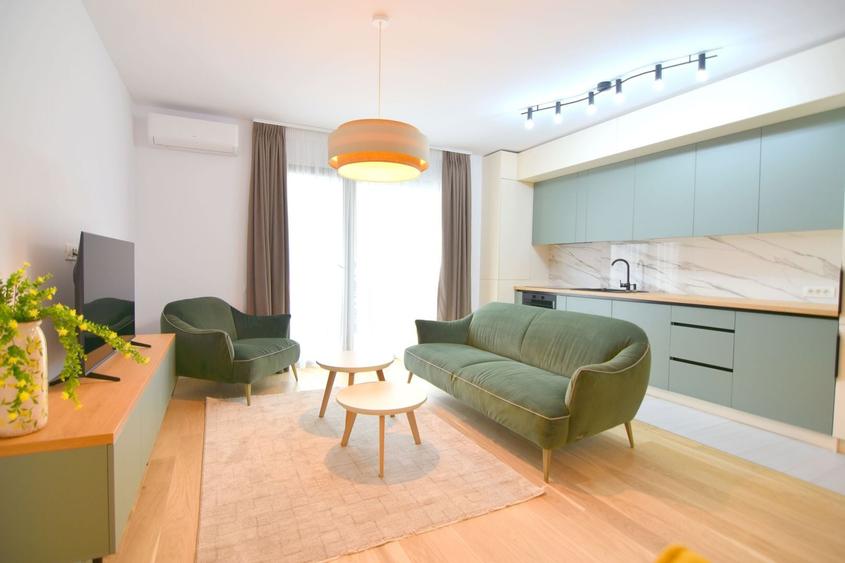 Apartament cu 3 camere, mobilat în Central
