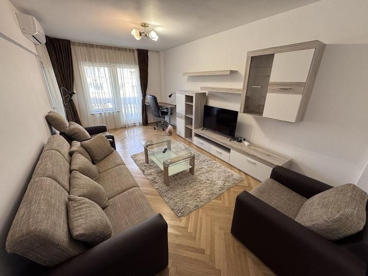 Apartament cu 2 camere decomandat, mobilat în Unirii