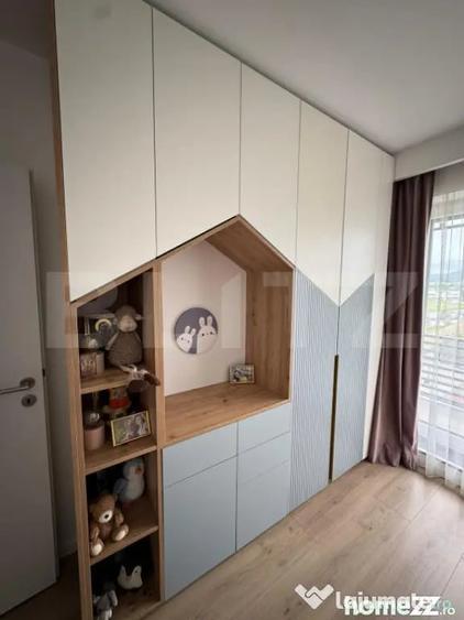 Apartament cu 3 camere decomandat în 13 Decembrie