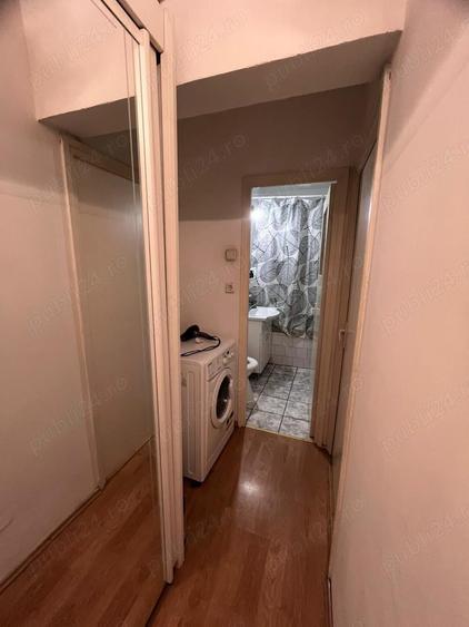 Apartament cu 3 camere decomandat în Astra
