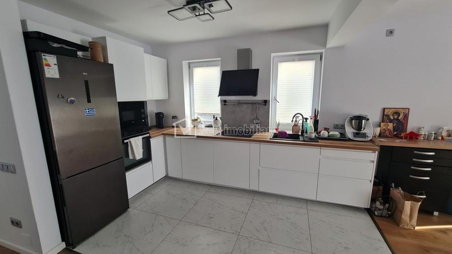 Casa noua in Mana?tur, 4 camere, 3 etaje - 6