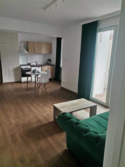 Apartament cu 2 camere semidecomandat în Ultracentral