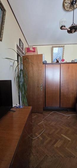 Apartament cu 3 camere decomandat în Cotroceni