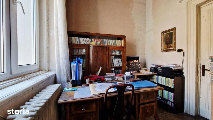 Apartament cu 5 camere în Victoriei