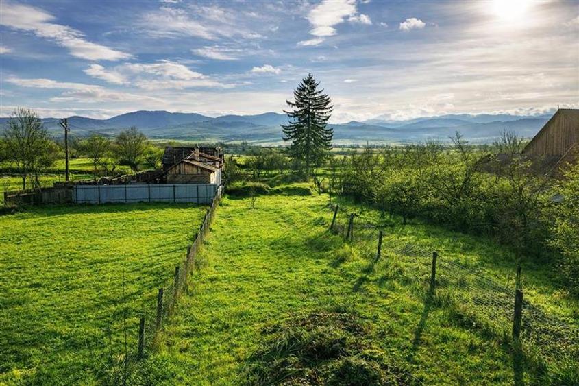 Casă cu 2 camere cu Canalizare în Lemnia