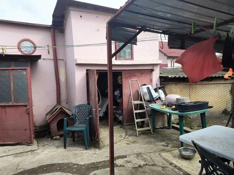 Casă cu 3 camere cu Teren 485 Mp în Central