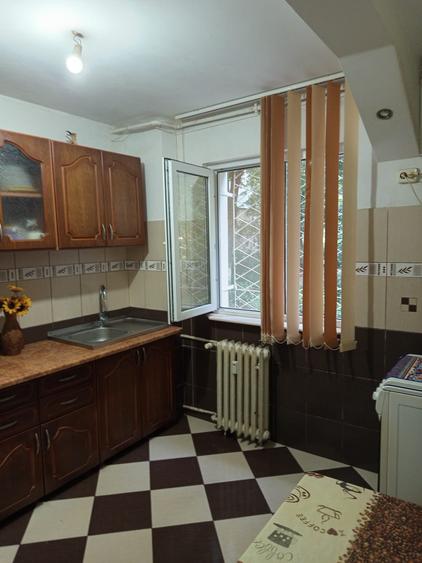 Se vinde apartament semidecomandat 3 camere la parter pret 71000 euro neg. - 3