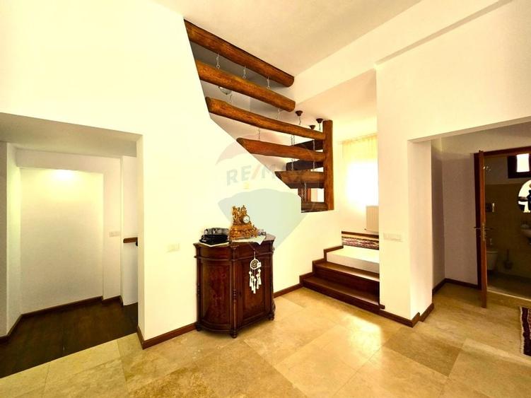 Vila unica in inima Bustenilor, vedere directa spre Caraiman - 27