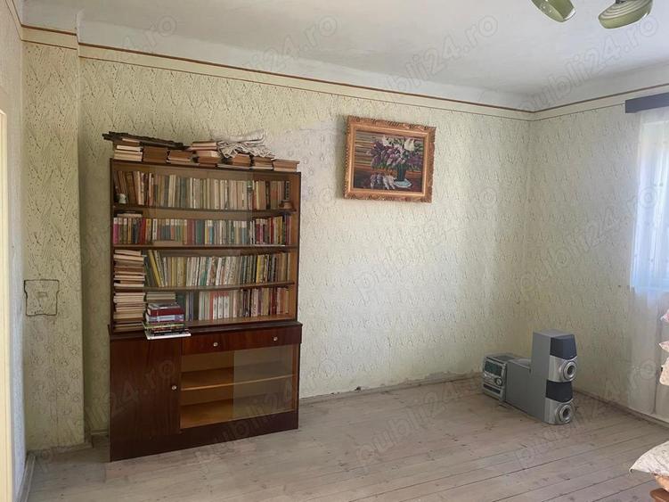 Sat SASAR, casa vaiog + caramida 4 camere,hol,bucatarie ,camara,baie, anexe, teren10 arii,79000 euro - 3